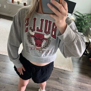 Chicago Bulls Gray Cropped Crewneck Sweatshirt